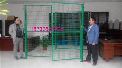 圍墻護(hù)欄網(wǎng)廠(chǎng)家--衡水提供規(guī)模最大的圍墻護(hù)欄網(wǎng)圖片|圍墻護(hù)欄網(wǎng)廠(chǎng)家--衡水提供規(guī)模最大的圍墻護(hù)欄網(wǎng)產(chǎn)品圖片由安平縣華聰金屬絲網(wǎng)制品公司生產(chǎn)提供-